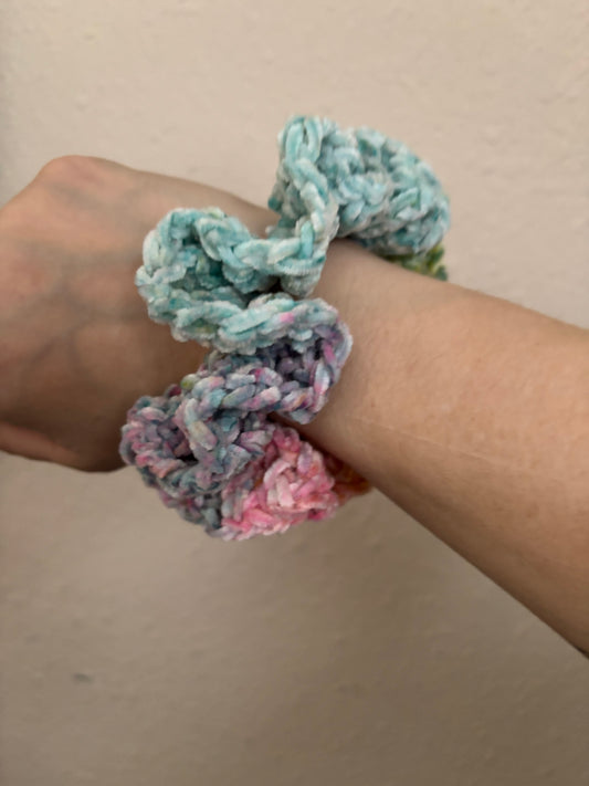 Crochet Rainbow Scrunchie